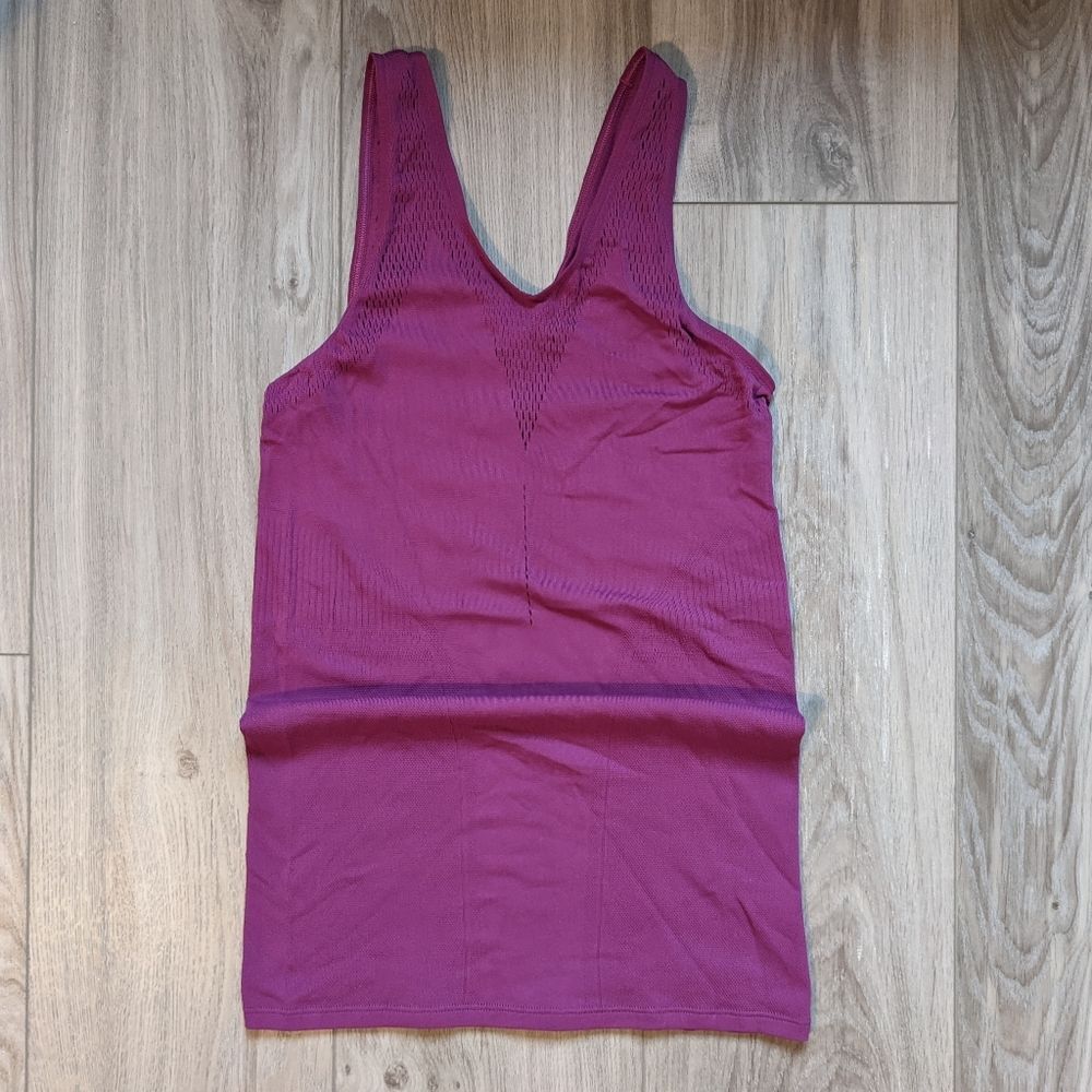 Lululemon Enlighten Tank Regal Plum Size 6 - Picture 2 of 4
